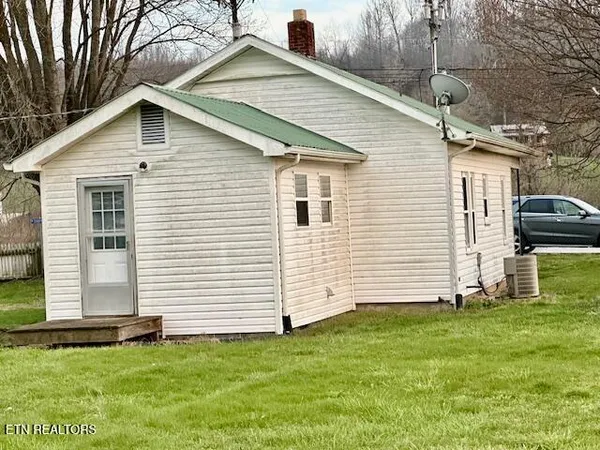 $65,000 | 273 Stockyard Drive, Ewing, VA 24248