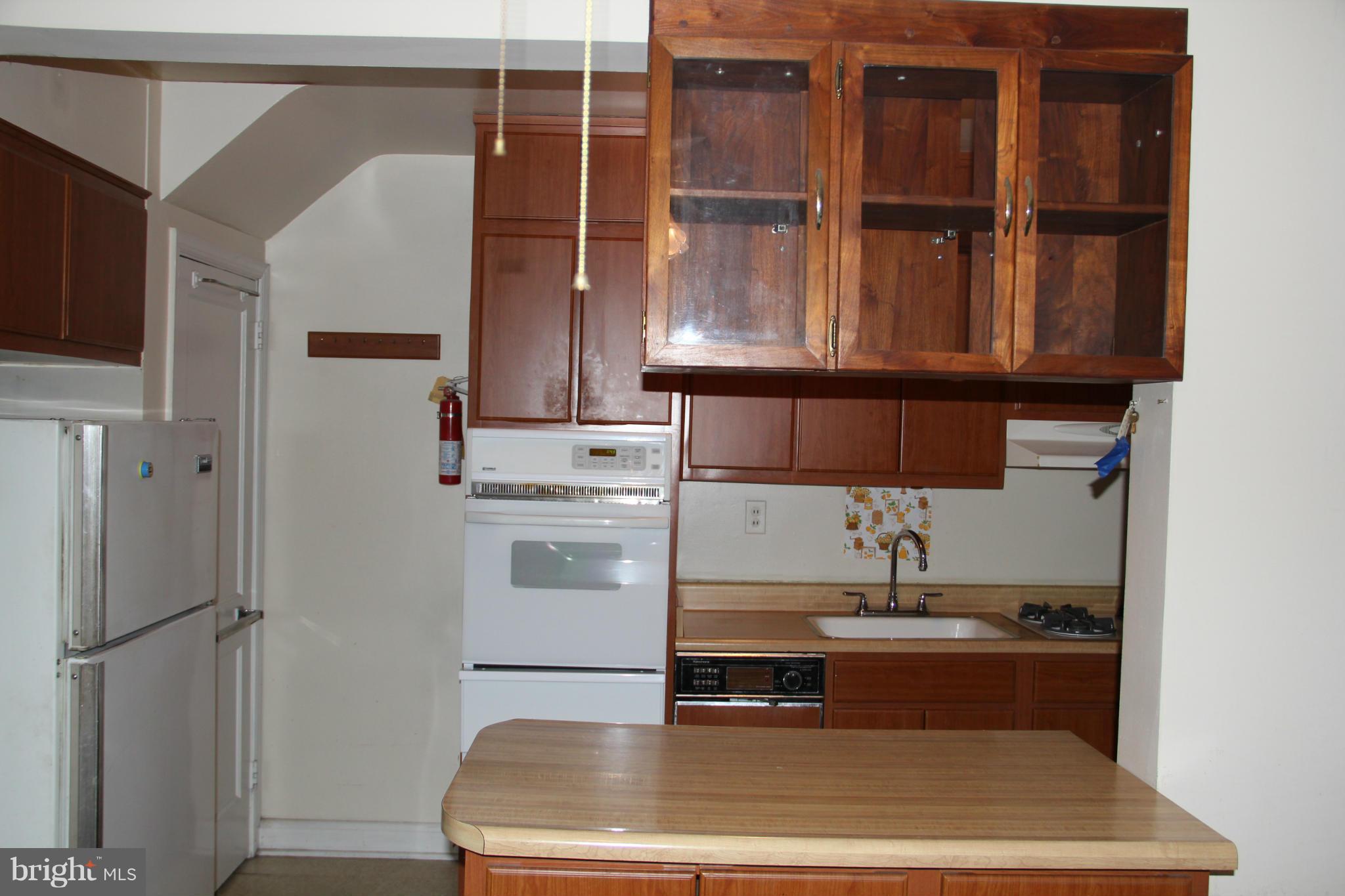 2108 Vailthorn Road Baltimore, MD 21220 - Photo 8 of 22 Kitchen