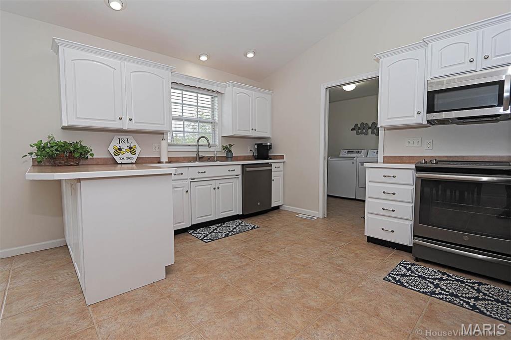 230 Matt Lane Jackson, MO 63755 - Photo 12 of 58