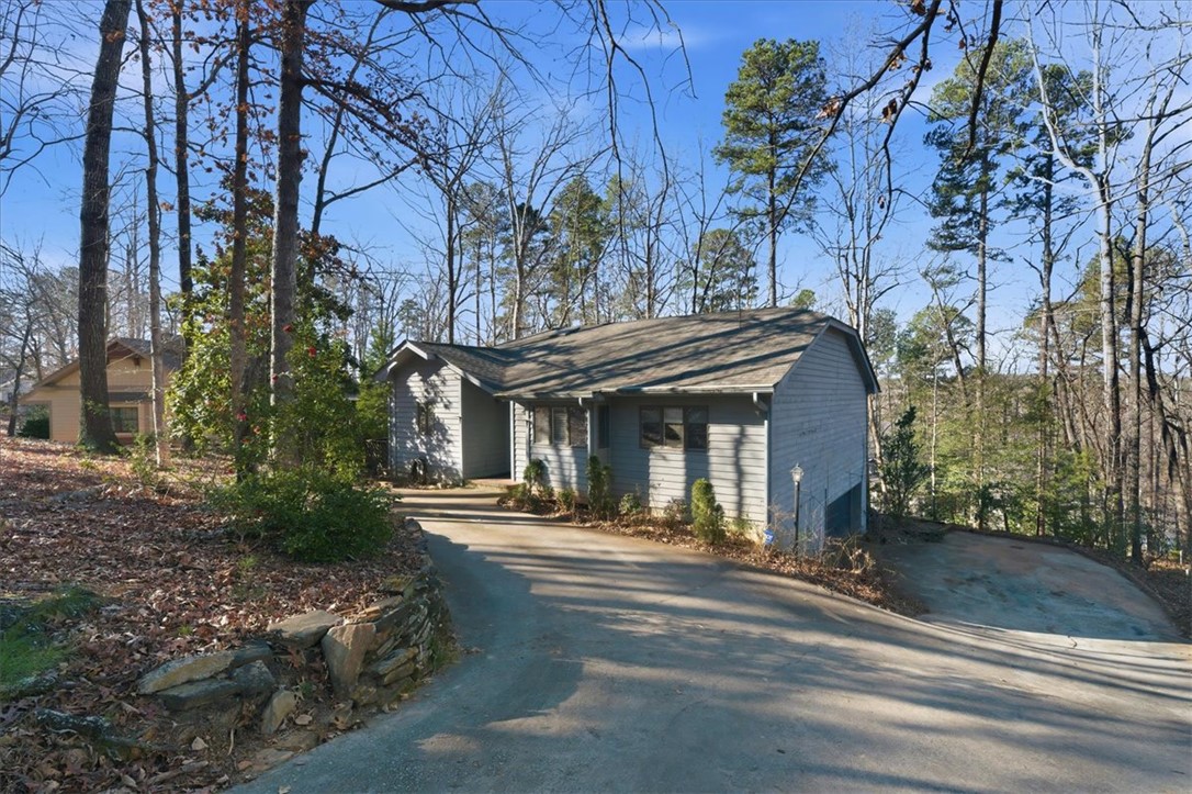 48 Commodore Drive Salem, SC 29676 - Photo 3 of 42