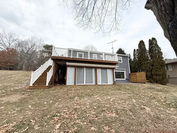 $329,900 | 5375 Paradise Drive, Reading, MI 49274