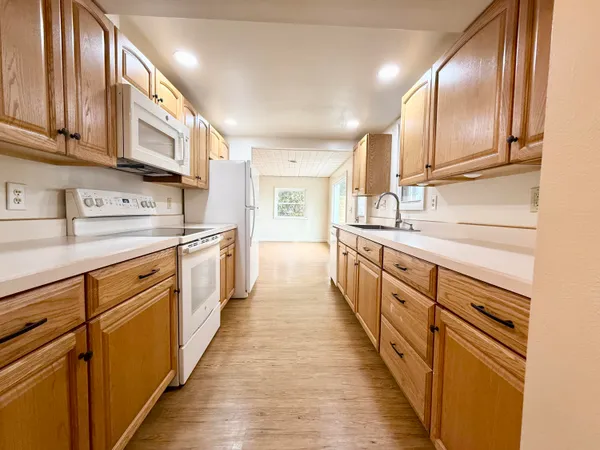 $329,900 | 5375 Paradise Drive, Reading, MI 49274