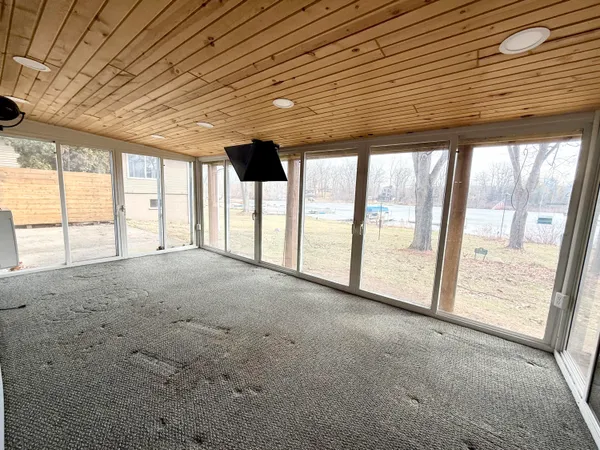 $329,900 | 5375 Paradise Drive, Reading, MI 49274