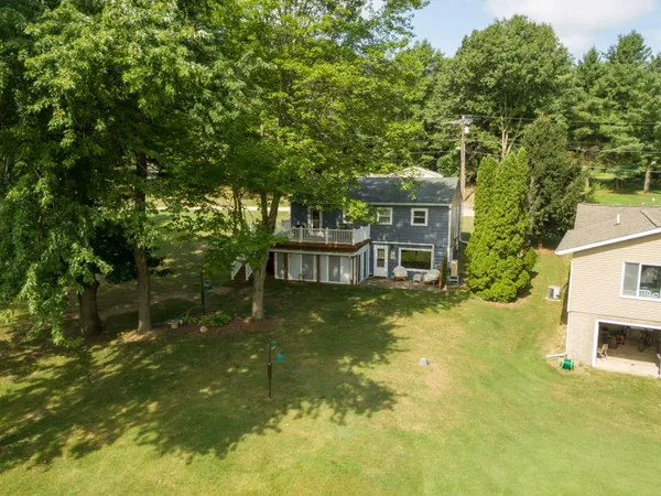 $329,900 | 5375 Paradise Drive, Reading, MI 49274