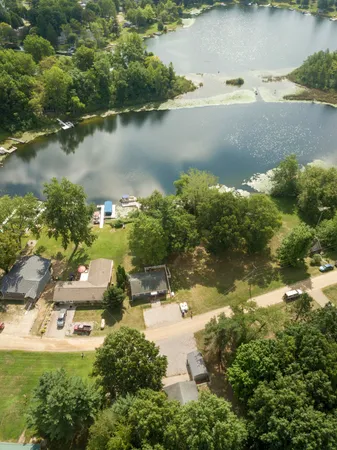 $329,900 | 5375 Paradise Drive, Reading, MI 49274