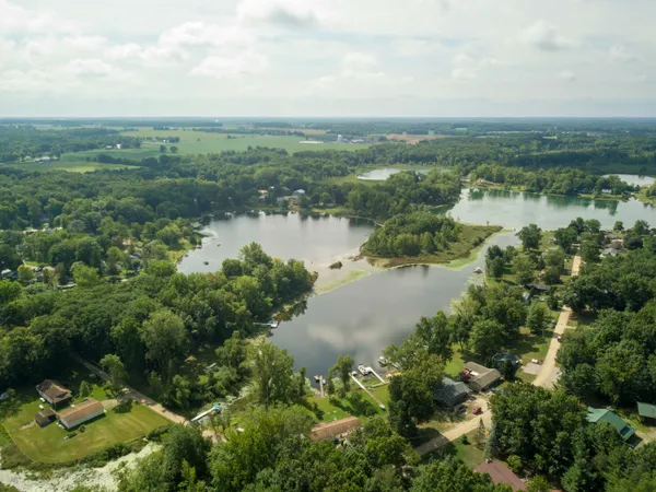 $329,900 | 5375 Paradise Drive, Reading, MI 49274