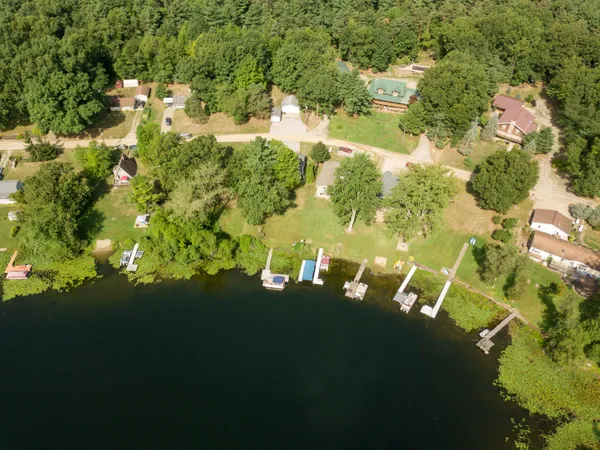 $329,900 | 5375 Paradise Drive, Reading, MI 49274