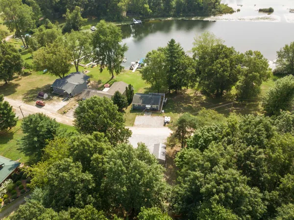 $329,900 | 5375 Paradise Drive, Reading, MI 49274