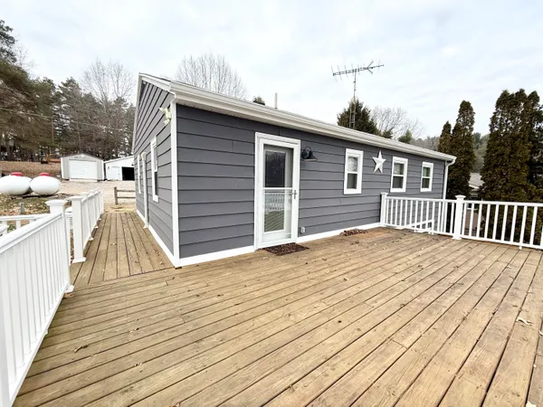 $329,900 | 5375 Paradise Drive, Reading, MI 49274