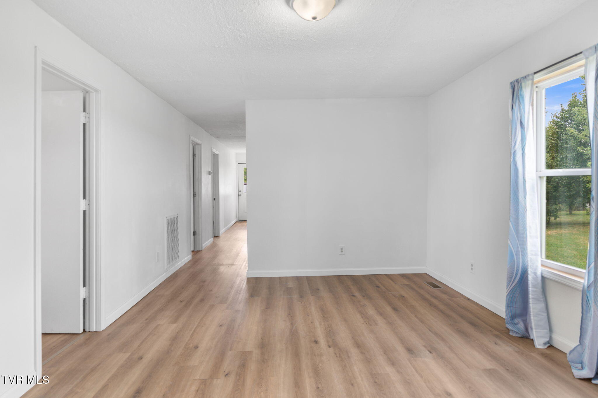 341 Wild Rye Lane Midway, TN 37809 - Photo 11 of 32 14-web-or-mls-DSC08902