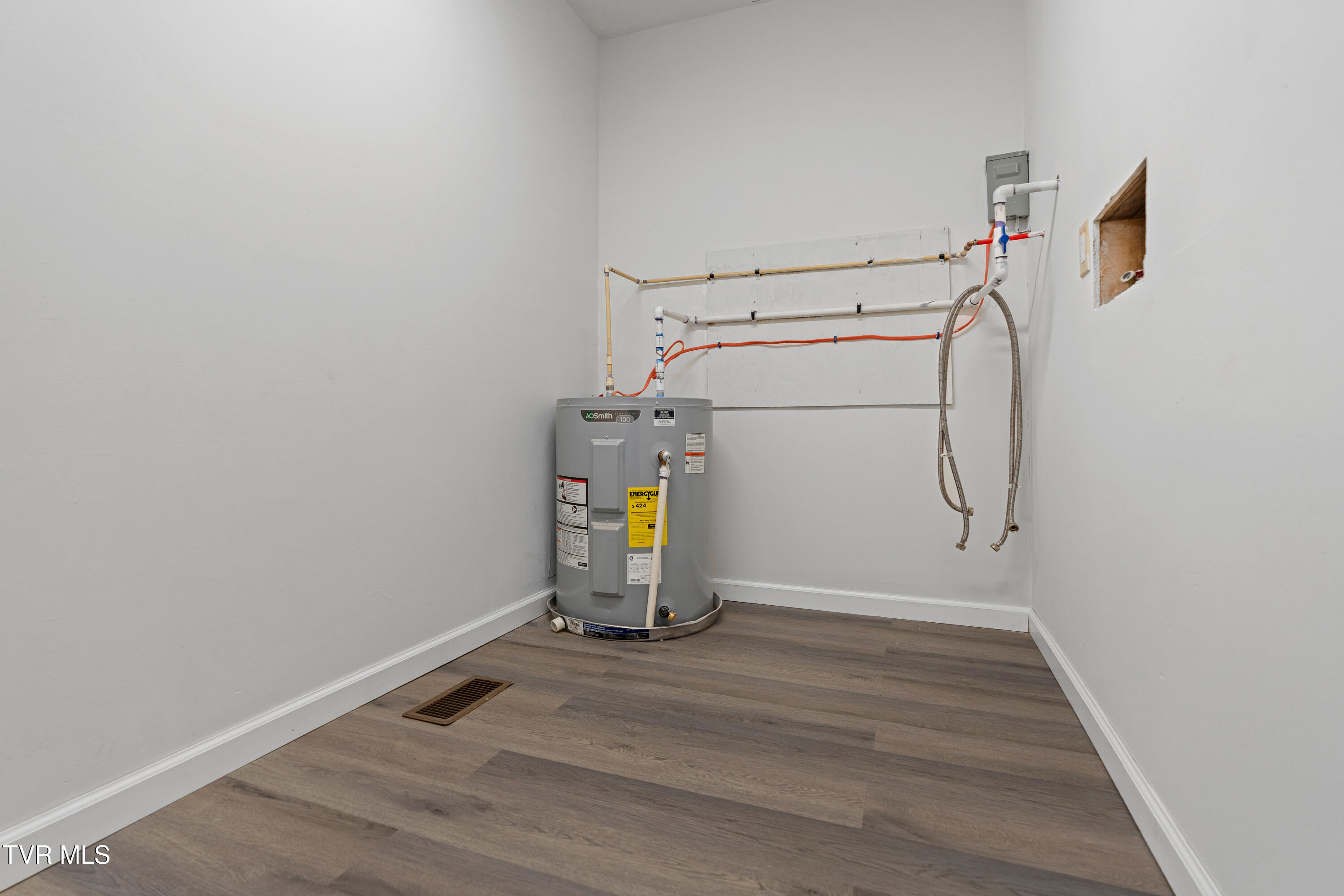 341 Wild Rye Lane Midway, TN 37809 - Photo 27 of 32 DSC09575