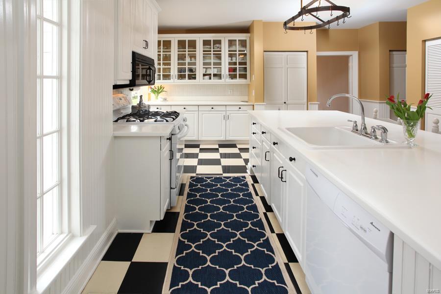 255 Jefferson Road Webster Groves, MO 63119 - Photo 8 of 22 Gallery Image 8
