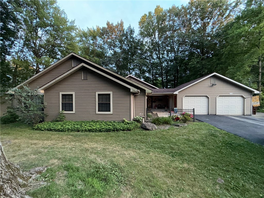 972 Perkins Jones Road Northeast Warren, OH 44483 - Photo 1 of 25 Gallery Image 1