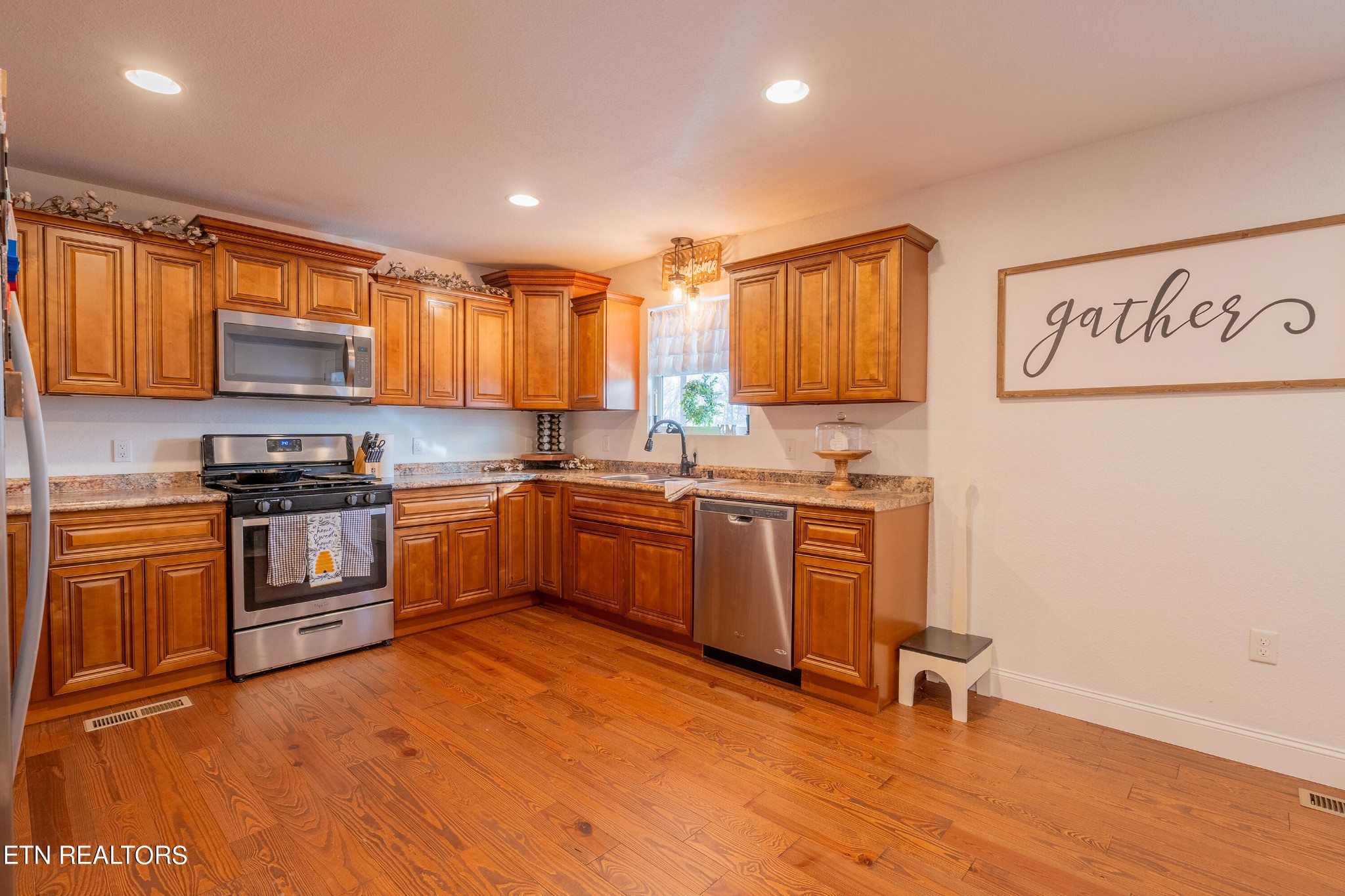 117 Pine Flat Road Deer Lodge, TN 37726 - Photo 12 of 45 Gallery Image 12