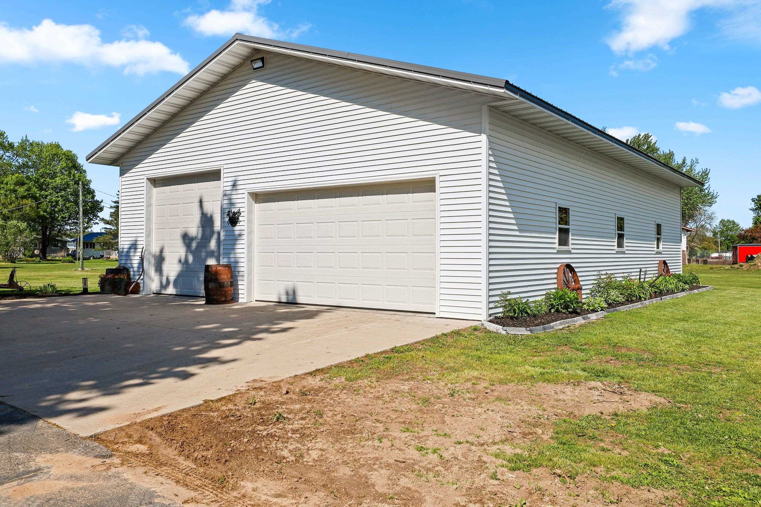 504 Sunrise Road Tigerton, WI 54486 - Photo 5 of 72