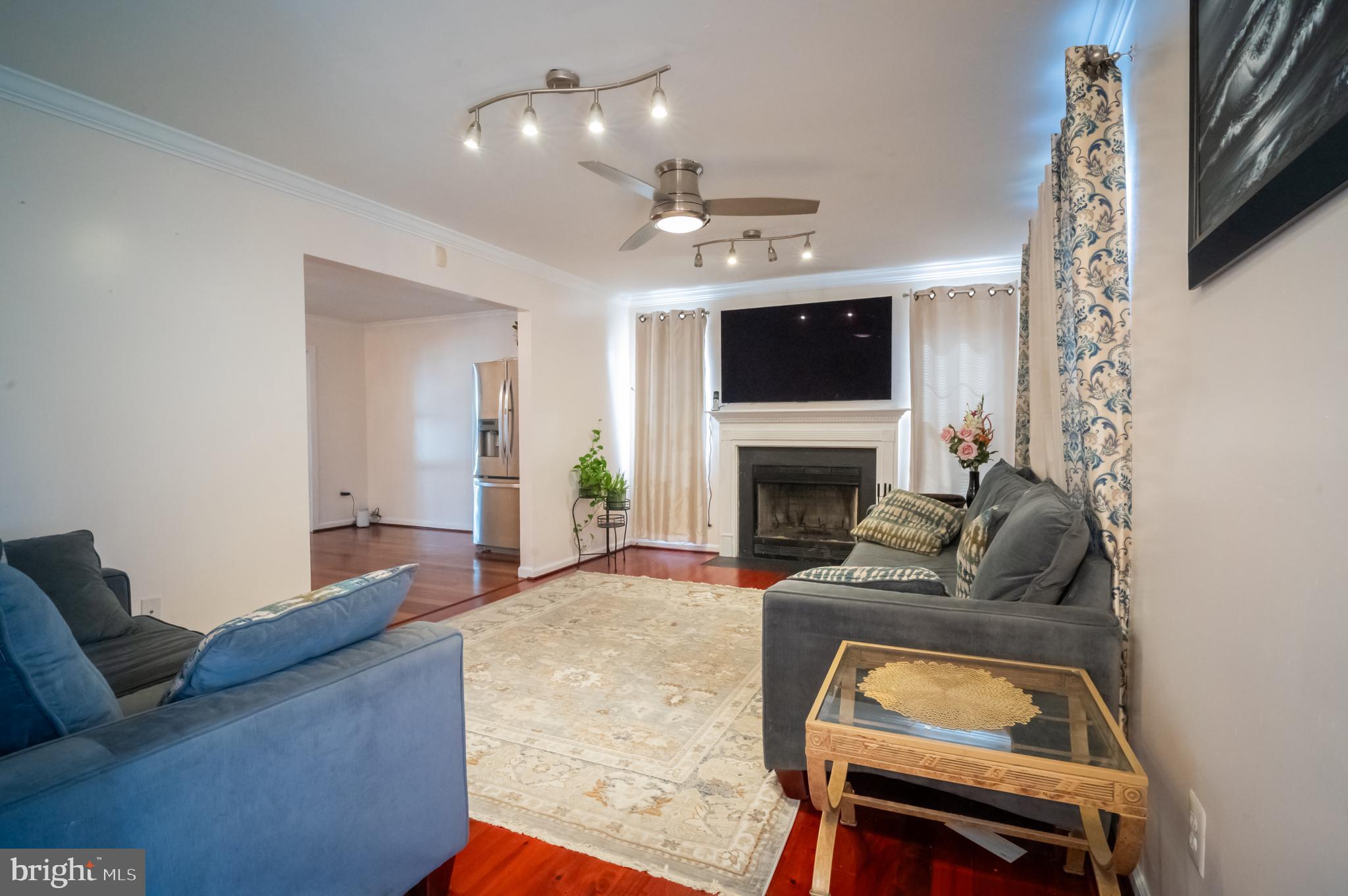 1215 Elm Ridge Avenue Baltimore, MD 21229 - Photo 5 of 40 Gallery Image 5