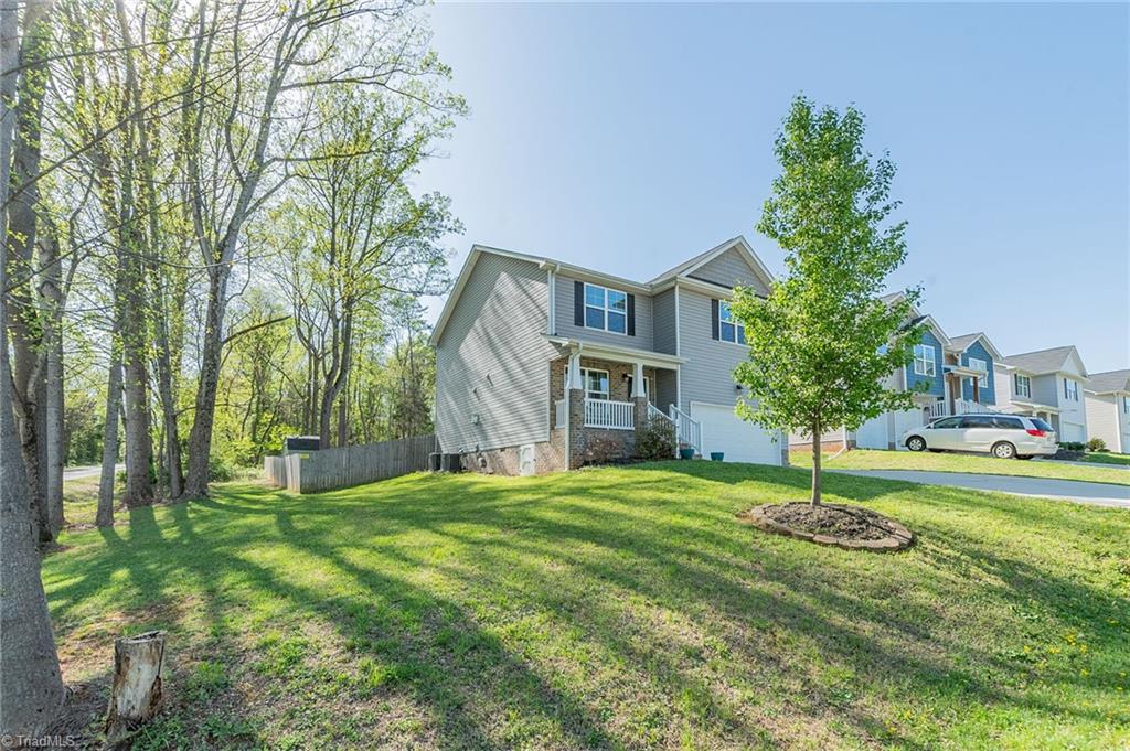 844 Prince Edward Road Kernersville, NC 27284 - Photo 2 of 27 Gallery Image 2