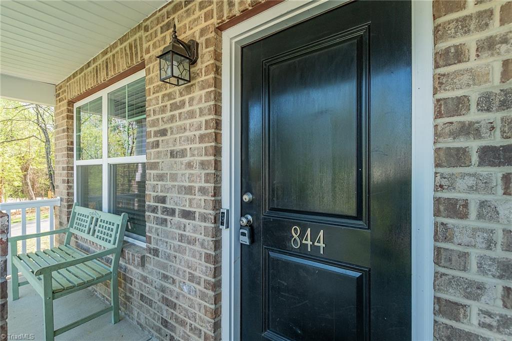 844 Prince Edward Road Kernersville, NC 27284 - Photo 4 of 27 Gallery Image 4