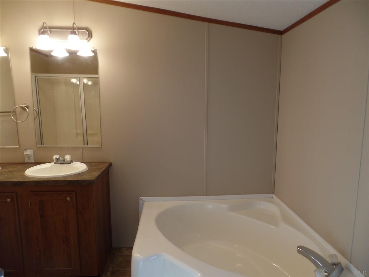 95 Green Tree Circle Cantonment, FL 32533 - Photo 16 of 21