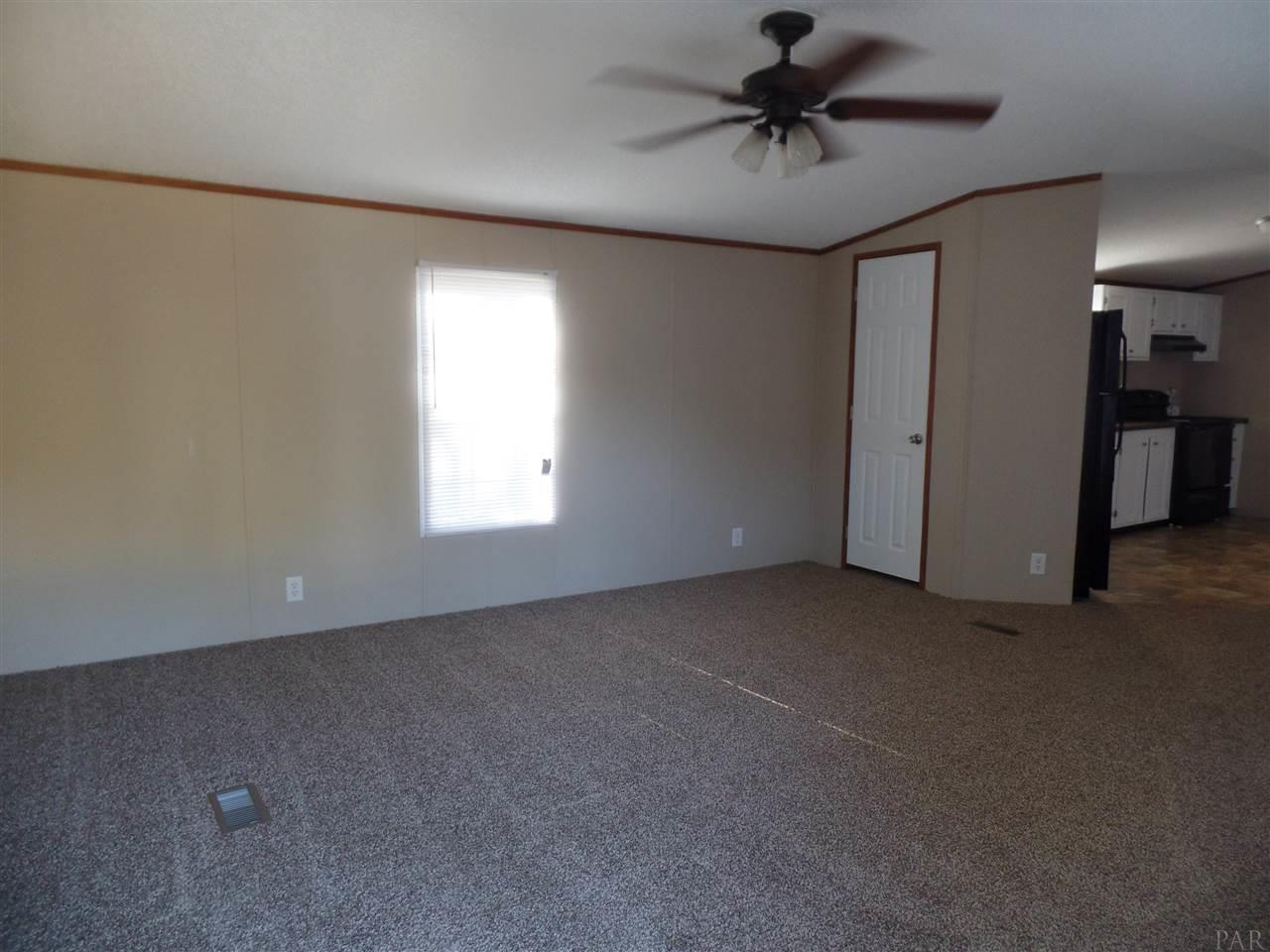 95 Green Tree Circle Cantonment, FL 32533 - Photo 4 of 21