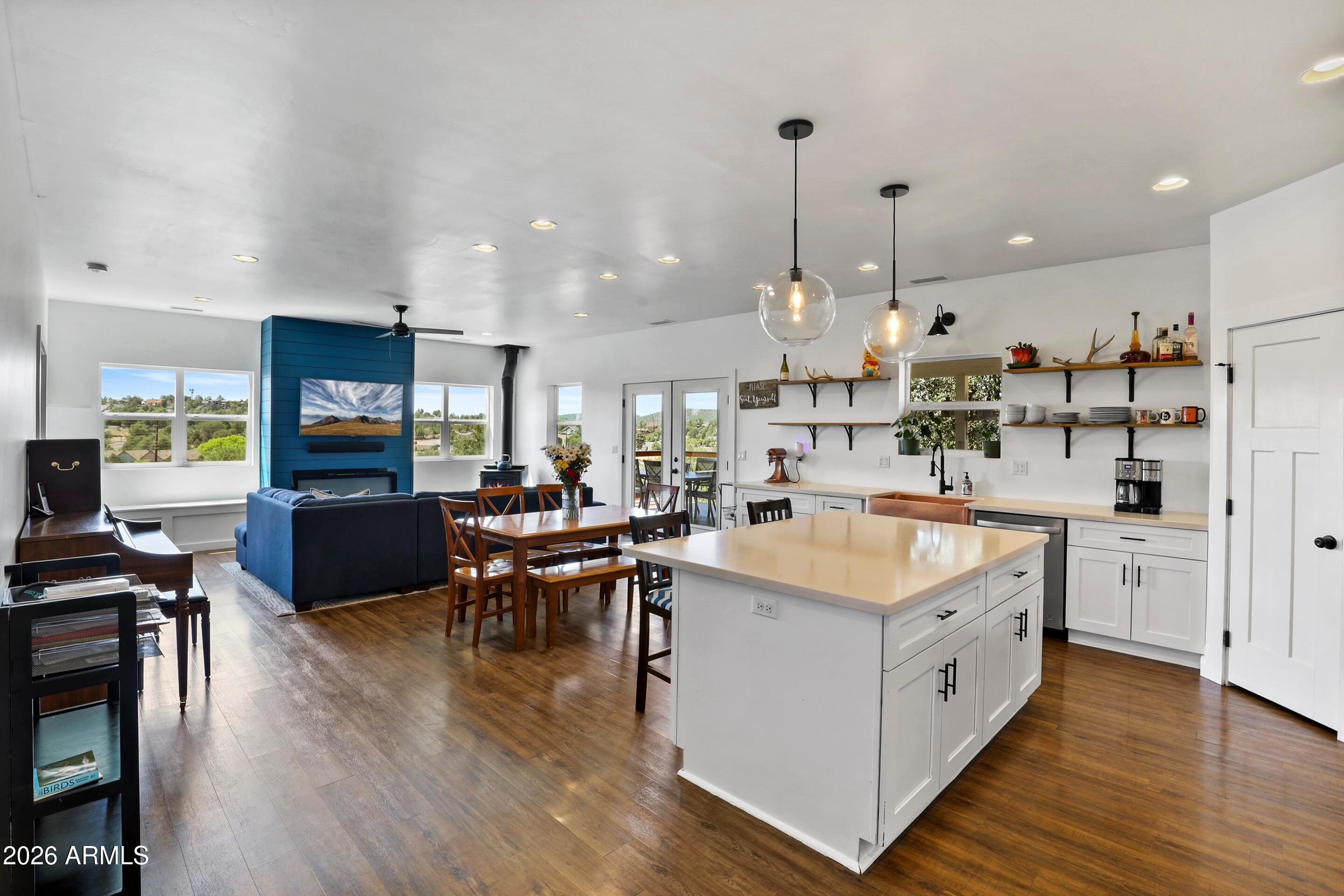 102 North Lookout Point Payson, AZ 85541 - Photo 9 of 25 a large kitchen with stainless steel appliances kitchen island a large island in the center
