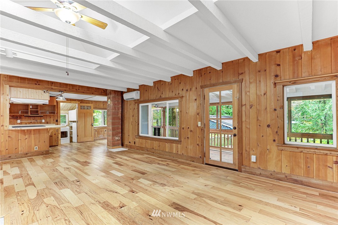 44670 Southeast Edgewick Road North Bend, WA 98045 - Photo 11 of 40 Gallery Image 11