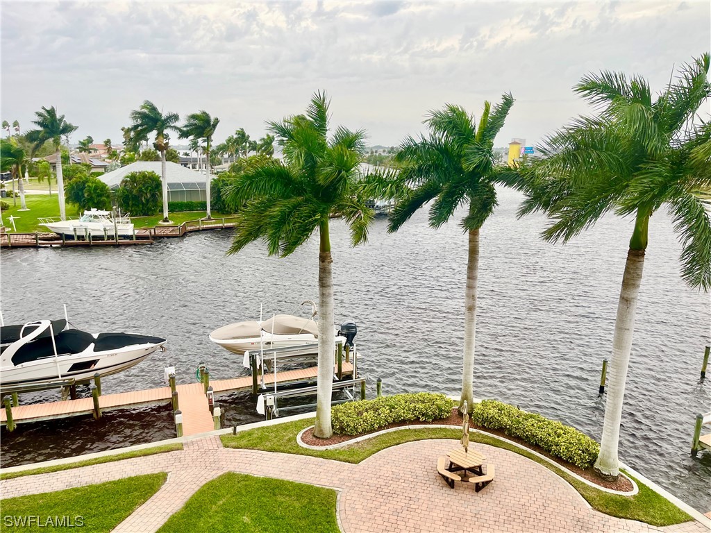 4647 Southeast 17th Pl Unit 305  