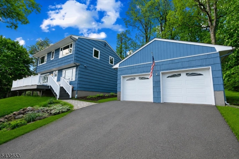 8 Cove Road Hopatcong, NJ 07843 - Photo 2 of 38