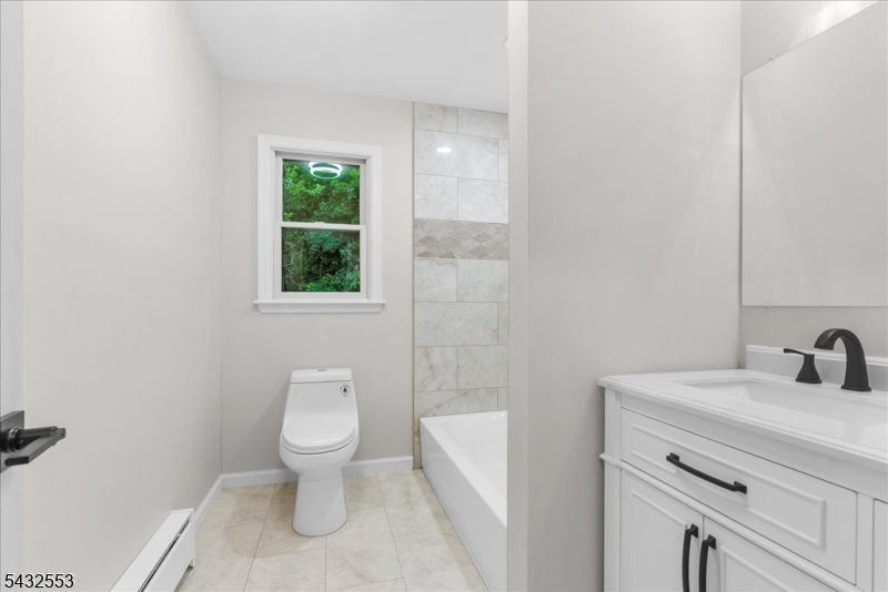 8 Cove Road Hopatcong, NJ 07843 - Photo 33 of 38