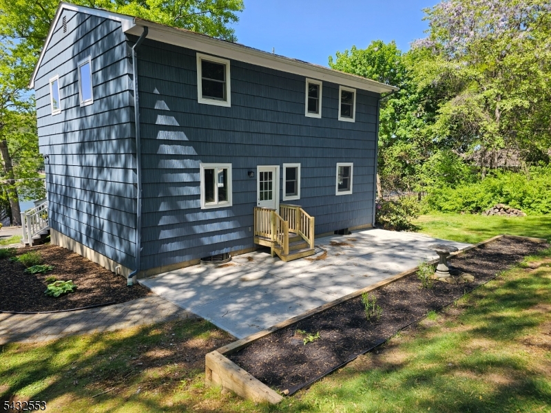 8 Cove Road Hopatcong, NJ 07843 - Photo 35 of 38