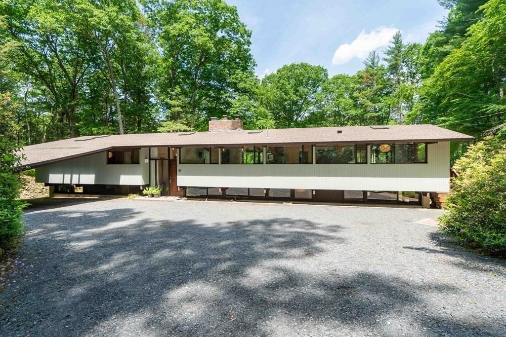 17 Stonehedge Road Lincoln, MA 01773 - Photo 1 of 42