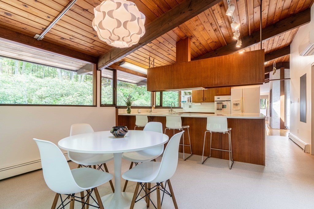 17 Stonehedge Road Lincoln, MA 01773 - Photo 11 of 42