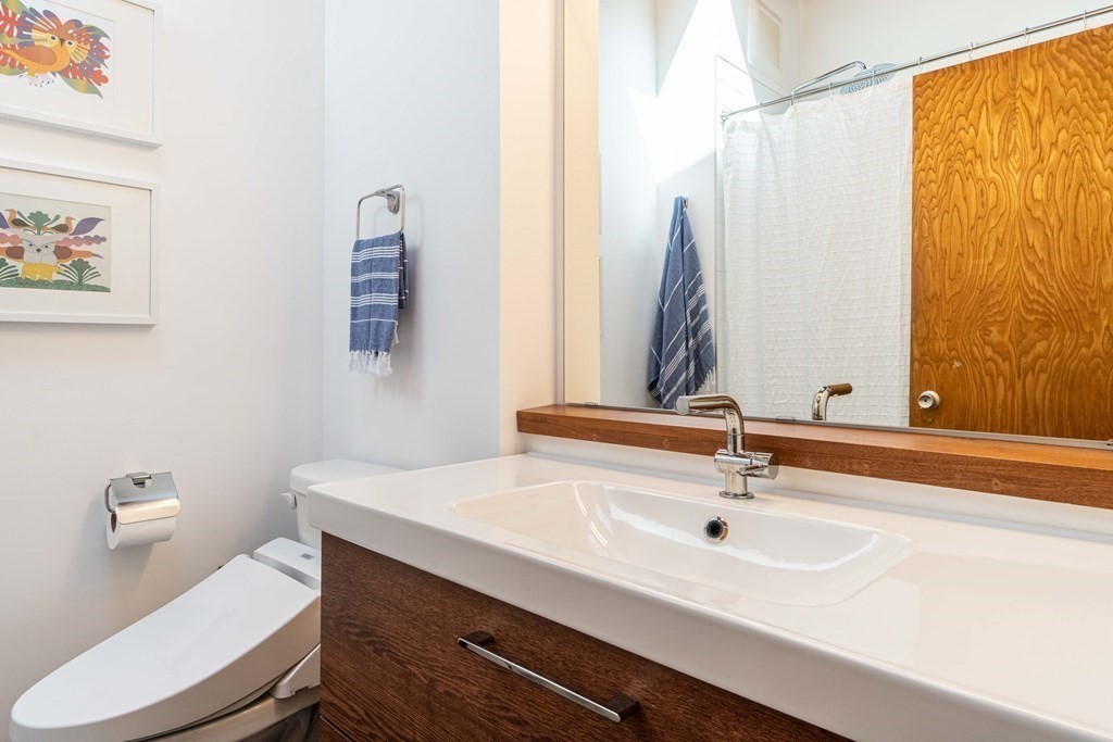 17 Stonehedge Road Lincoln, MA 01773 - Photo 25 of 42
