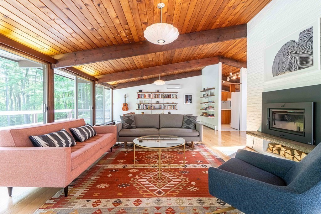 17 Stonehedge Road Lincoln, MA 01773 - Photo 4 of 42