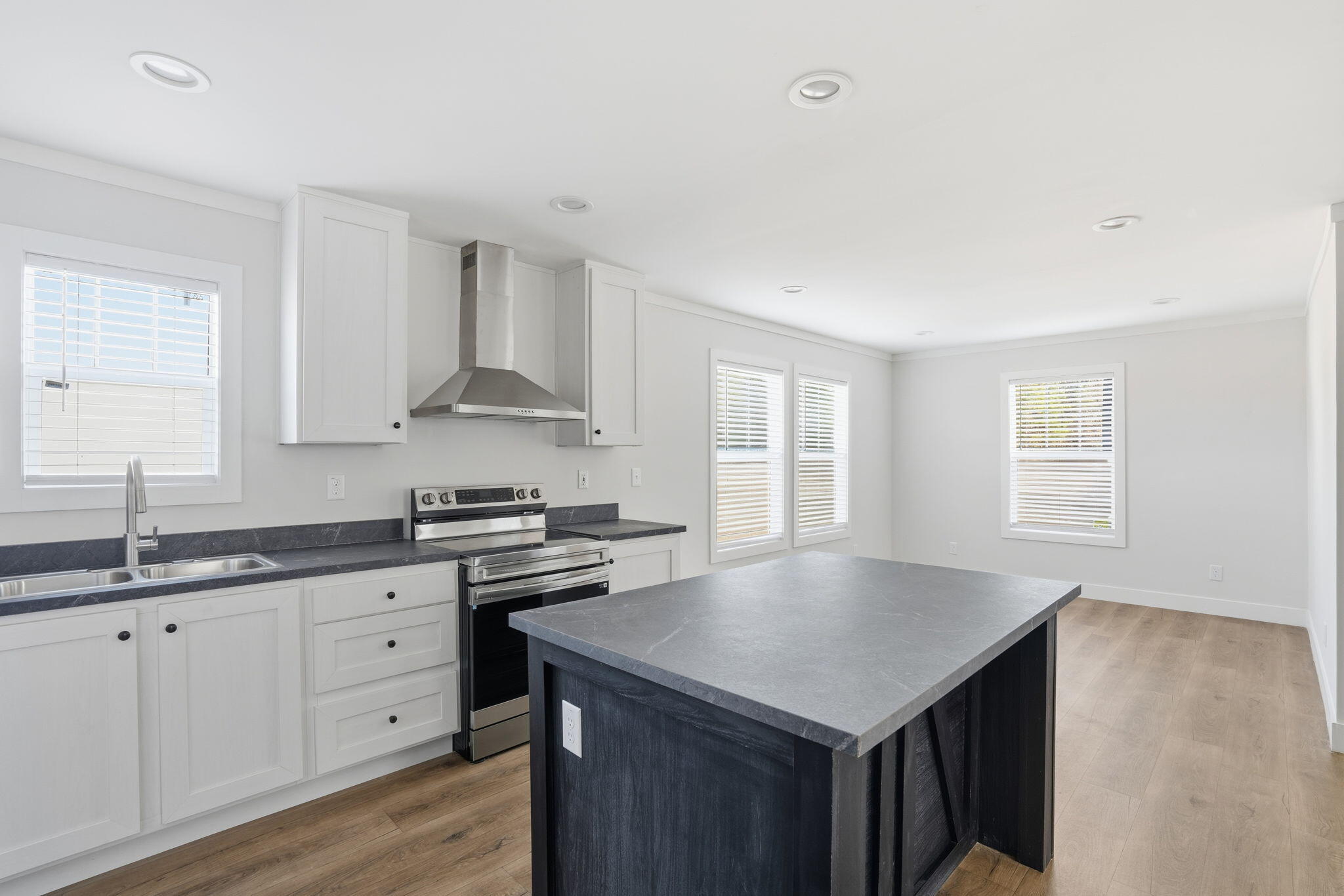 1521 Bucksport Road Conway, SC 29527 - Photo 9 of 22 12-web-or-mls-010_DSC00599_1