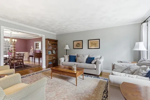 $1,728,000 | 1 Selfridge Road, Bedford, MA 01730