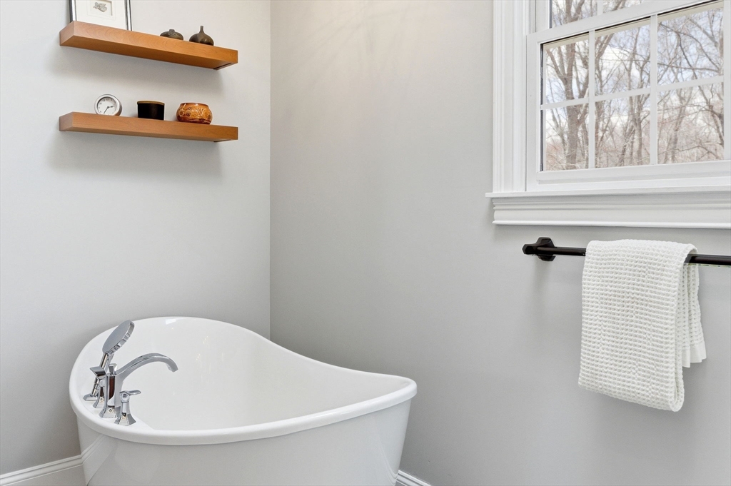 1 Selfridge Road Bedford, MA 01730 - Photo 22 of 38