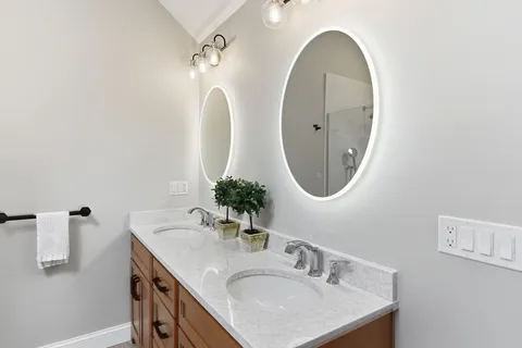 $1,728,000 | 1 Selfridge Road, Bedford, MA 01730