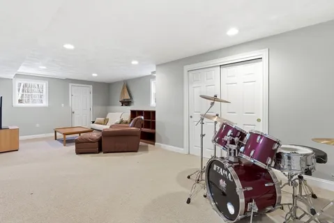 $1,728,000 | 1 Selfridge Road, Bedford, MA 01730