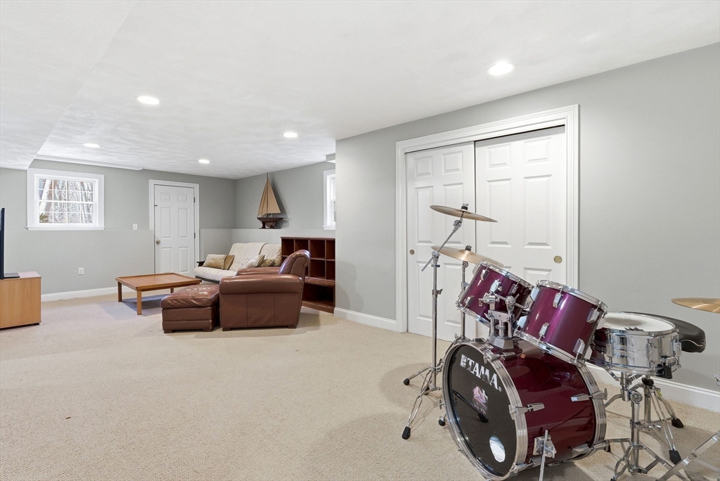 1 Selfridge Road Bedford, MA 01730 - Photo 30 of 38