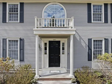 $1,728,000 | 1 Selfridge Road, Bedford, MA 01730