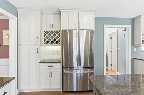 $1,728,000 | 1 Selfridge Road, Bedford, MA 01730