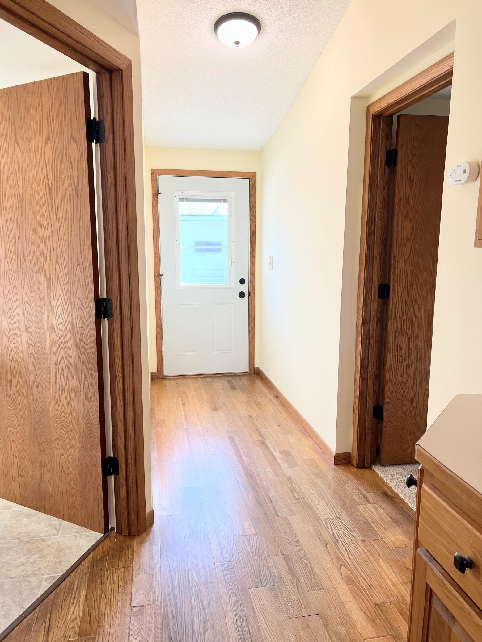 1670 Stillwater Street St. Paul, MN 55110 - Photo 12 of 32