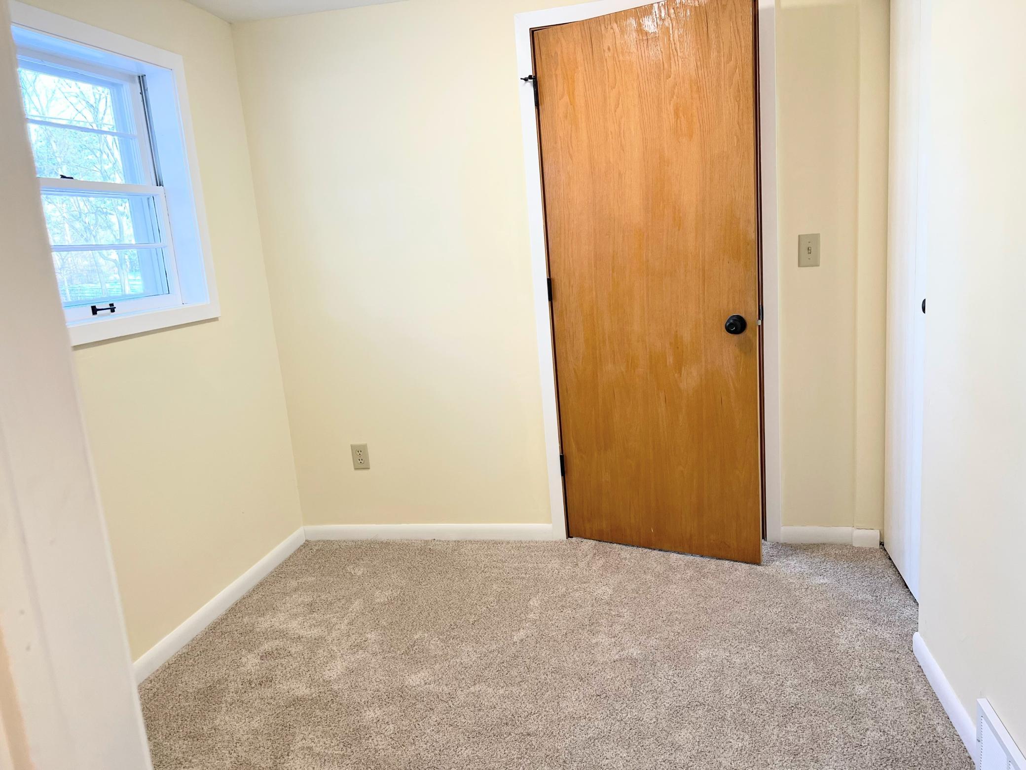 1670 Stillwater Street St. Paul, MN 55110 - Photo 14 of 32