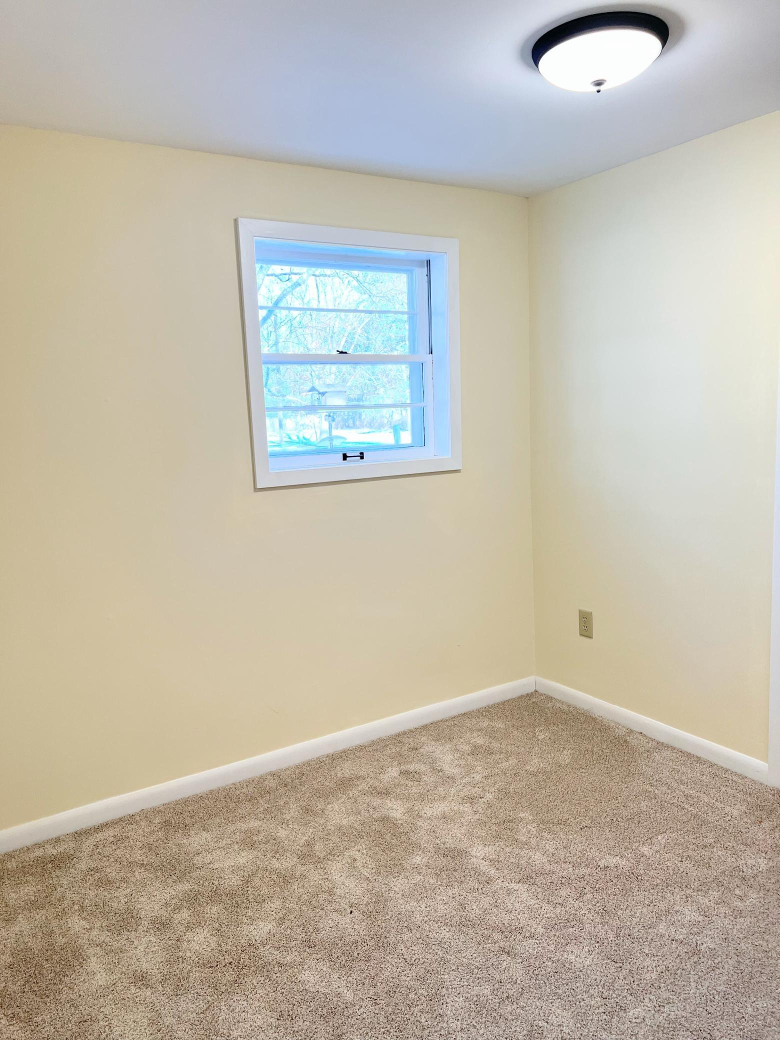 1670 Stillwater Street St. Paul, MN 55110 - Photo 15 of 32