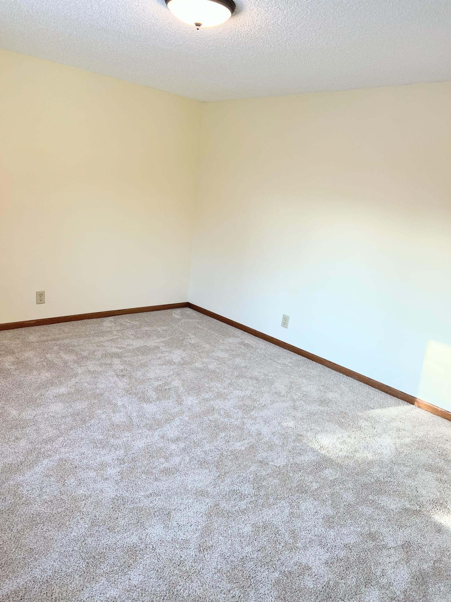1670 Stillwater Street St. Paul, MN 55110 - Photo 18 of 32