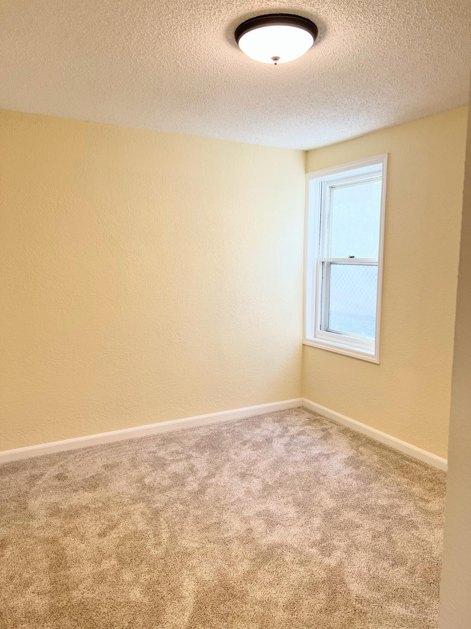 1670 Stillwater Street St. Paul, MN 55110 - Photo 21 of 32