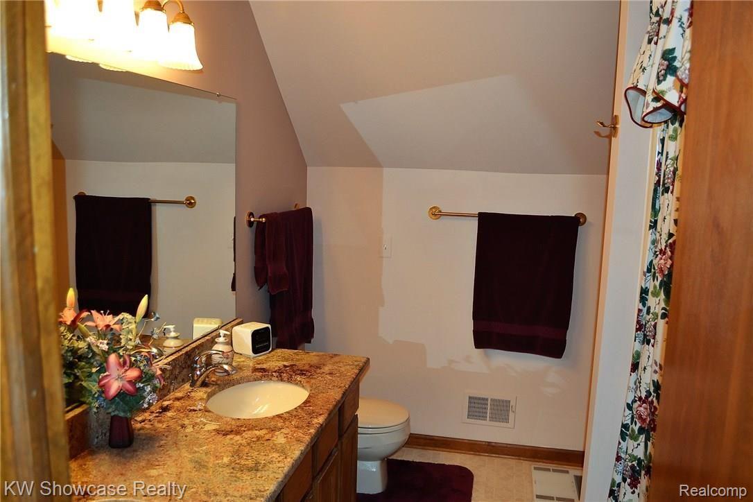 1679 Ridge Road Highland, MI 48356 - Photo 15 of 20 DSC_0027.JPG