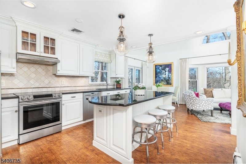 18 Harding Terrace Morristown, NJ 07960 - Photo 12 of 36