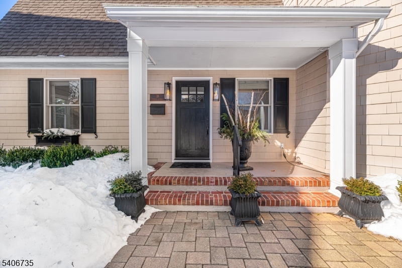 18 Harding Terrace Morristown, NJ 07960 - Photo 3 of 36